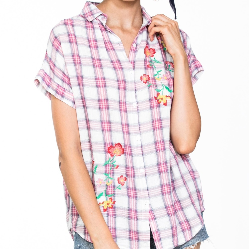 CASUAL SHORT SLEEVE SHIRT  WITH EMBROIDER